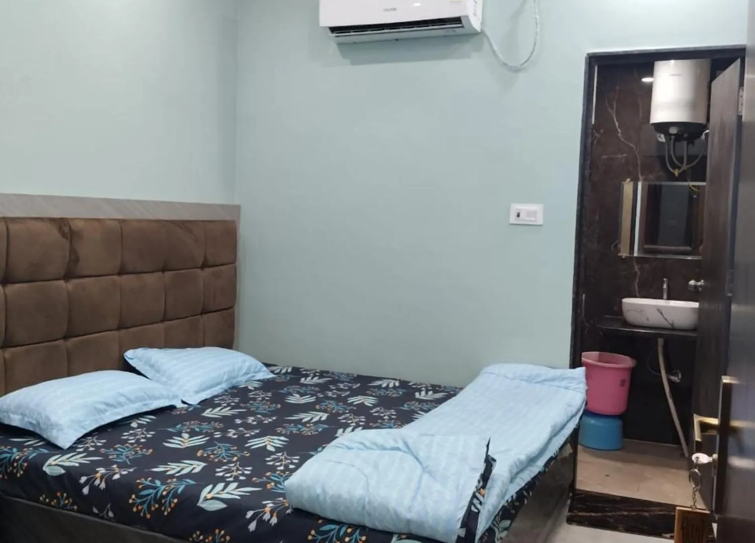 ורנאסי Kashi Om Vilas Homestay הודו