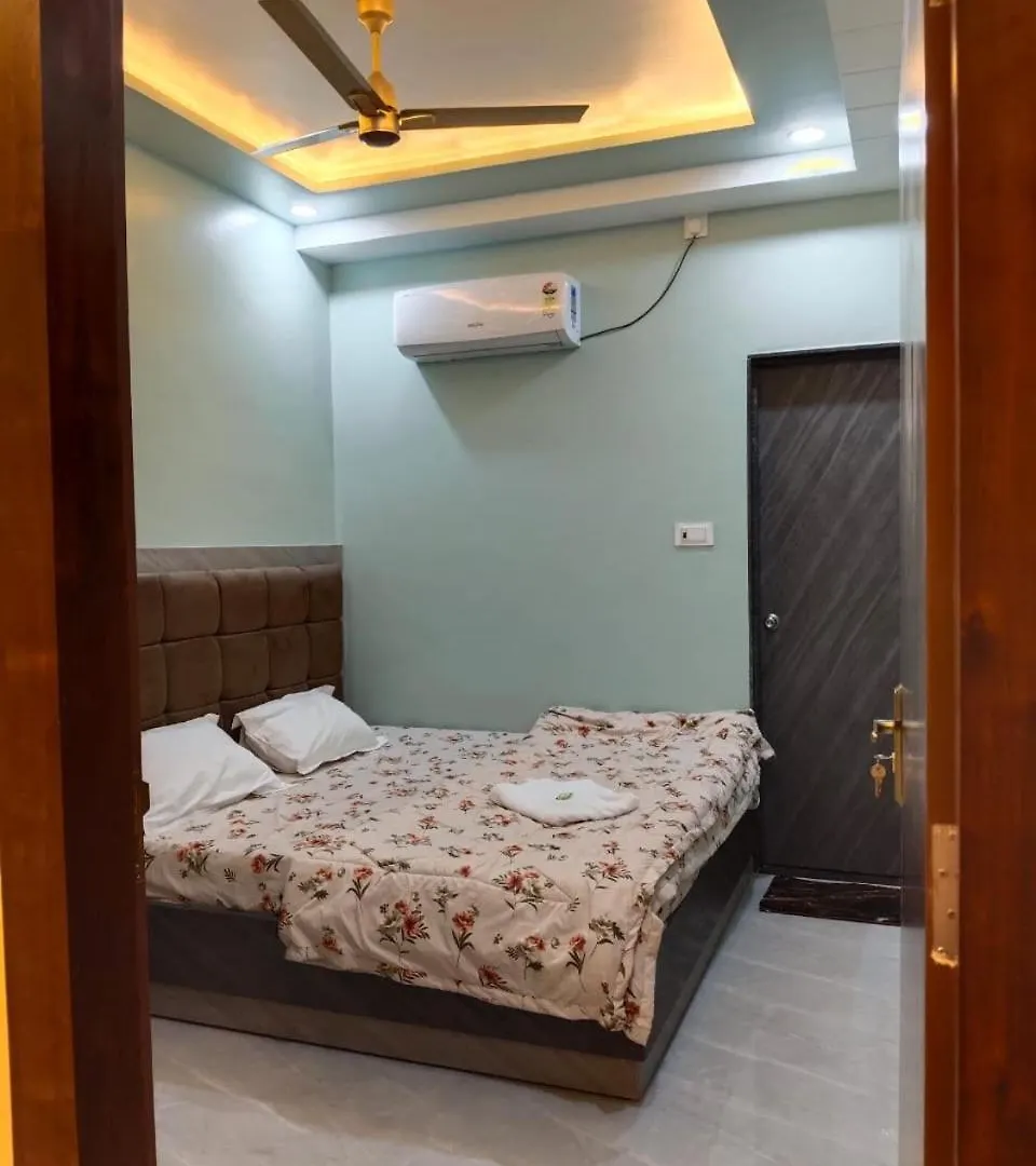 Kashi Om Vilas Homestay Varanasi Guest house